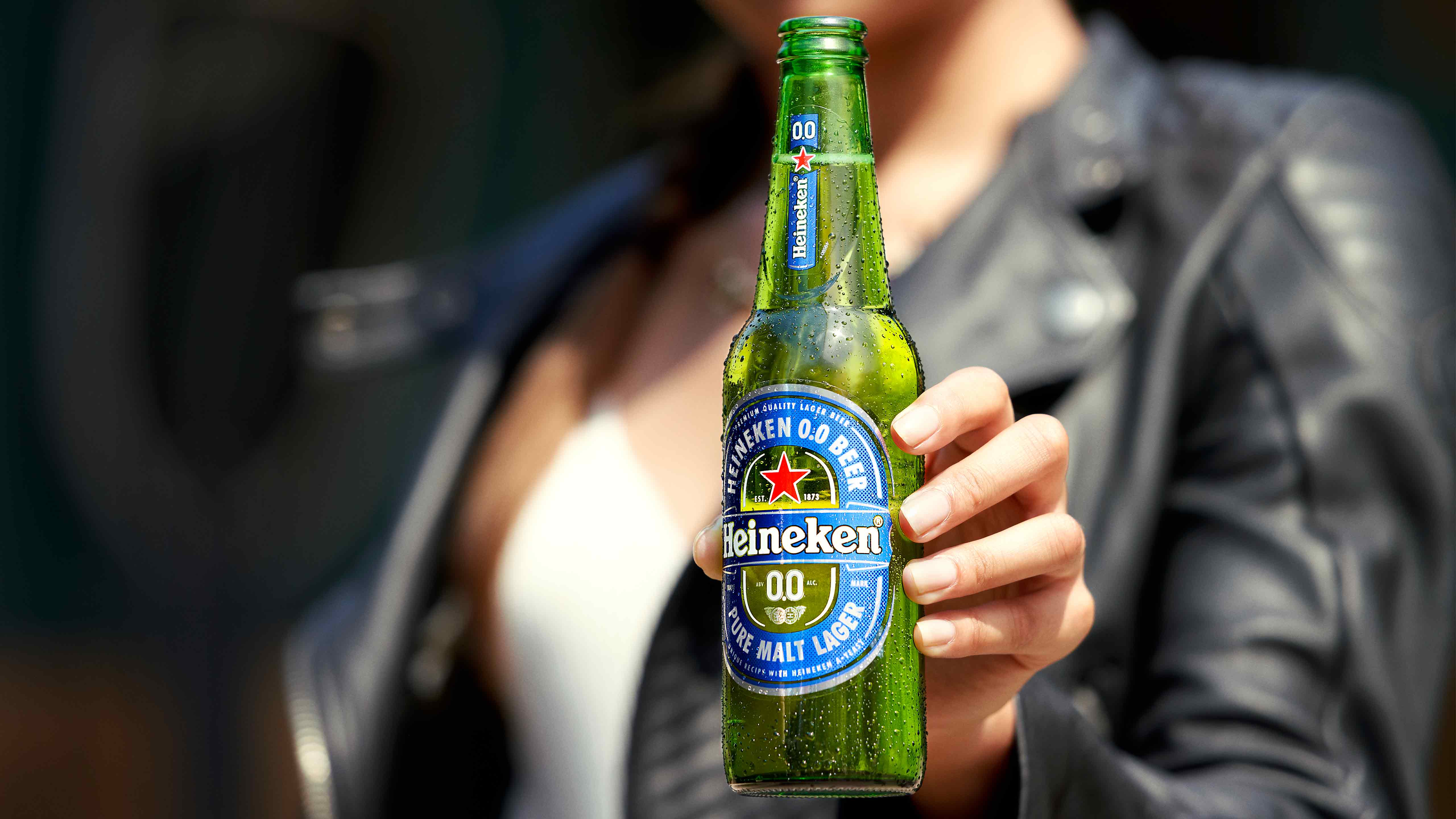 Bia Heineken Hình ảnh Sẵn có  Tải xuống Hình ảnh Ngay bây giờ  Bia   Rượu Bia lager Chai  Thùng đựng hàng  iStock